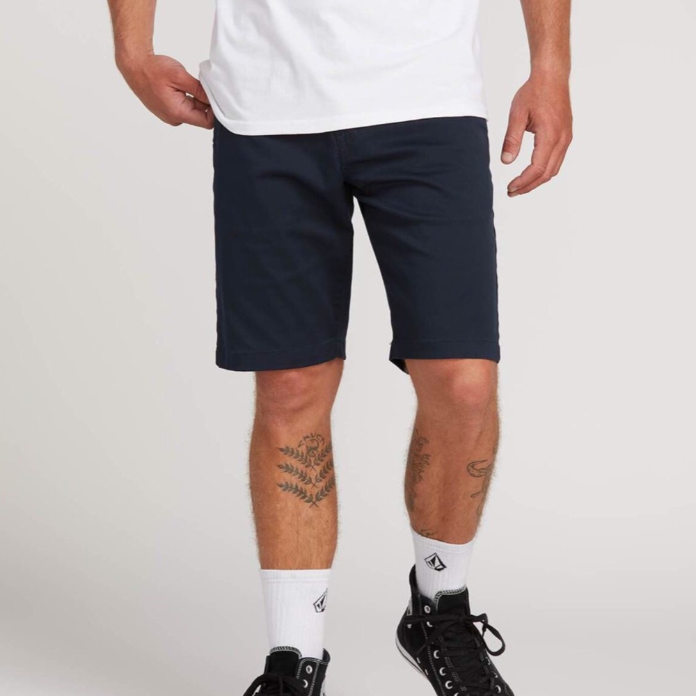 Volcom Fricken modern fit shorts size 30 NWT